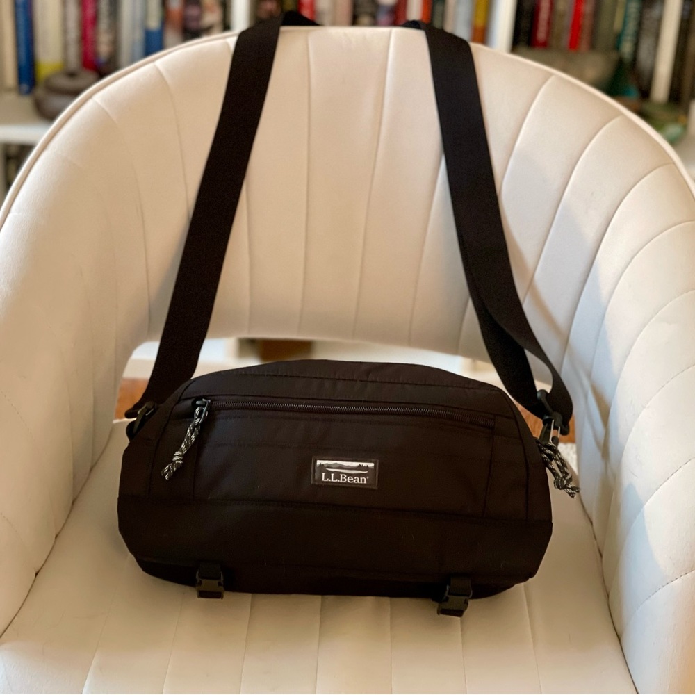 L.L. Bean Continental Waist Pack in black